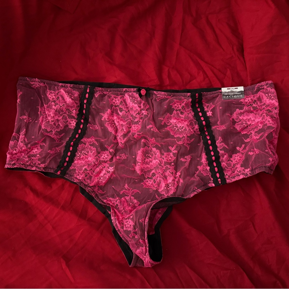 NWT Cacique Lace Mid-Waist Cheeky Panty